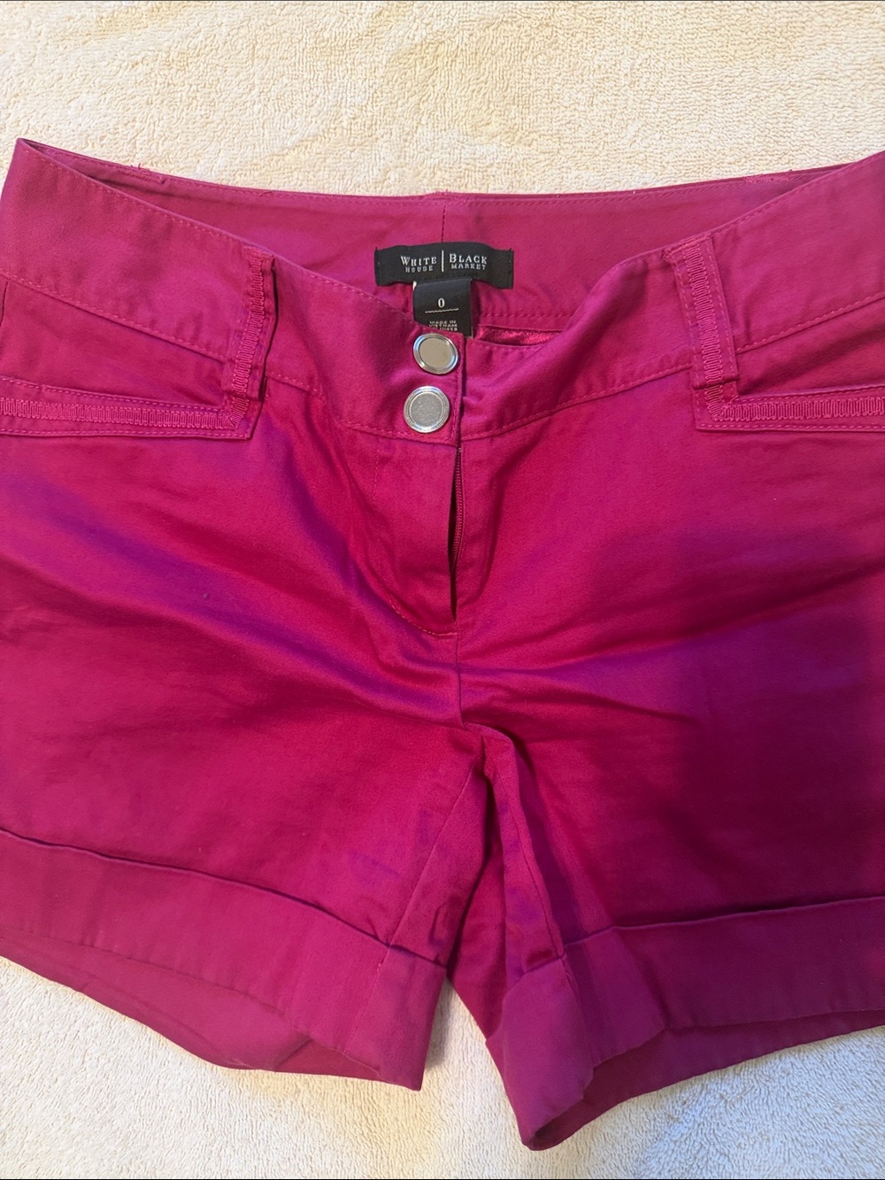 White House Black Market Magenta Double-Button Cuffed Shorts Sz 0 EC